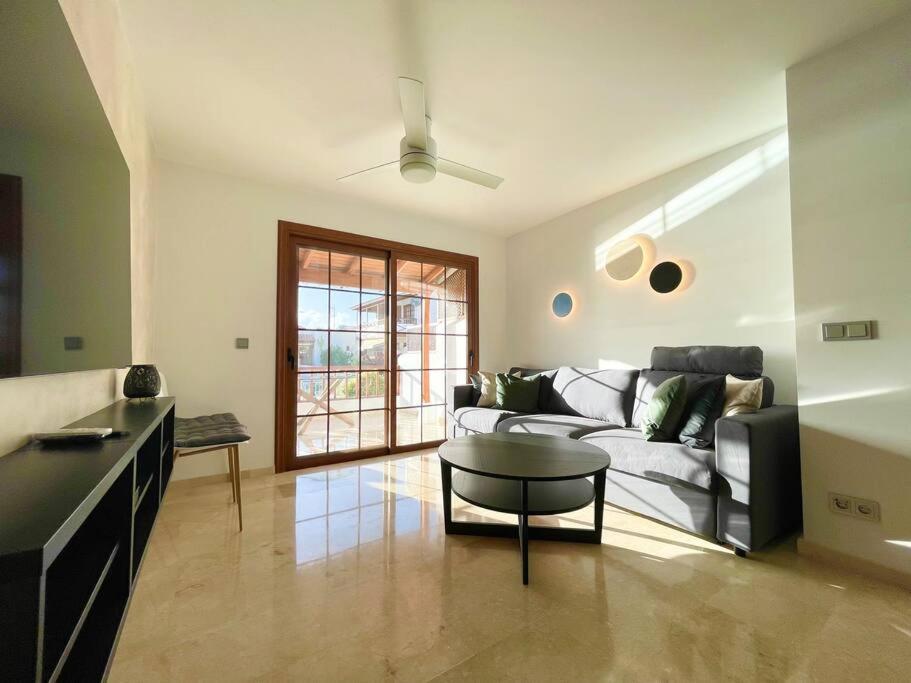 Stylish & Modern 1 Bedroom Suite On Frontline Of Playa Del Duque Costa Adeje  Eksteriør bilde