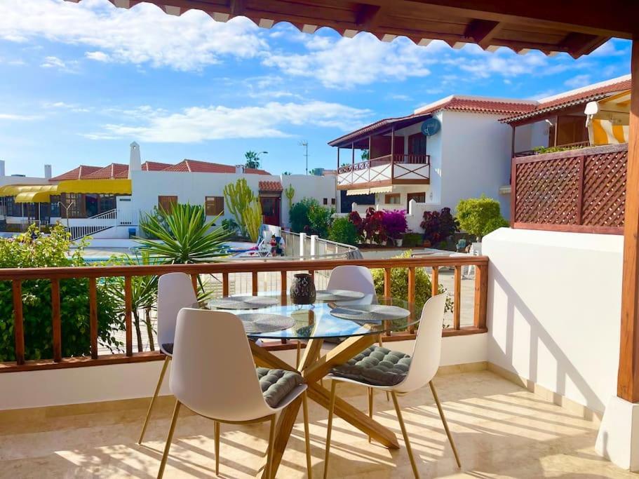 Stylish & Modern 1 Bedroom Suite On Frontline Of Playa Del Duque Costa Adeje  Eksteriør bilde