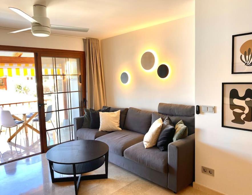 Stylish & Modern 1 Bedroom Suite On Frontline Of Playa Del Duque Costa Adeje  Eksteriør bilde